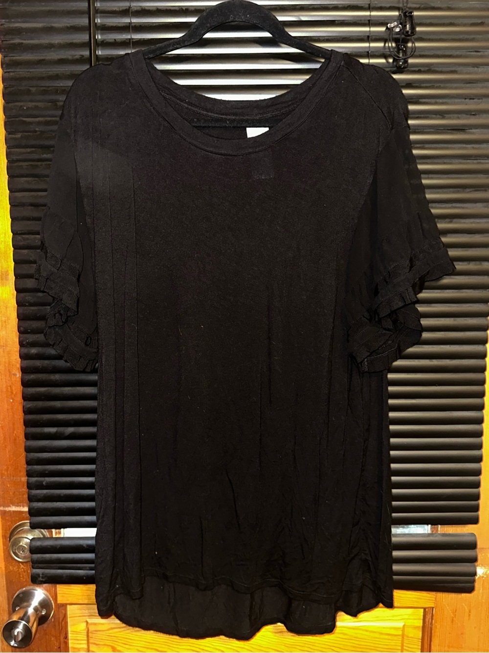 Time and tru top with tiered ruffle sleeves